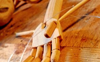 Matières vivantes – Regard sur le métier de constructeur de marionnettes